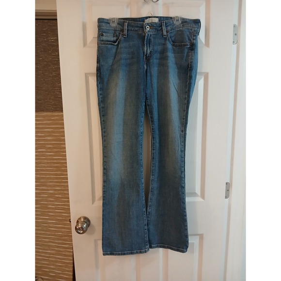 Levi's 545 Low Boot Cut Jeans Women's Medium Wash Denim Size 10 M Y2K style - Picture 1 of 9